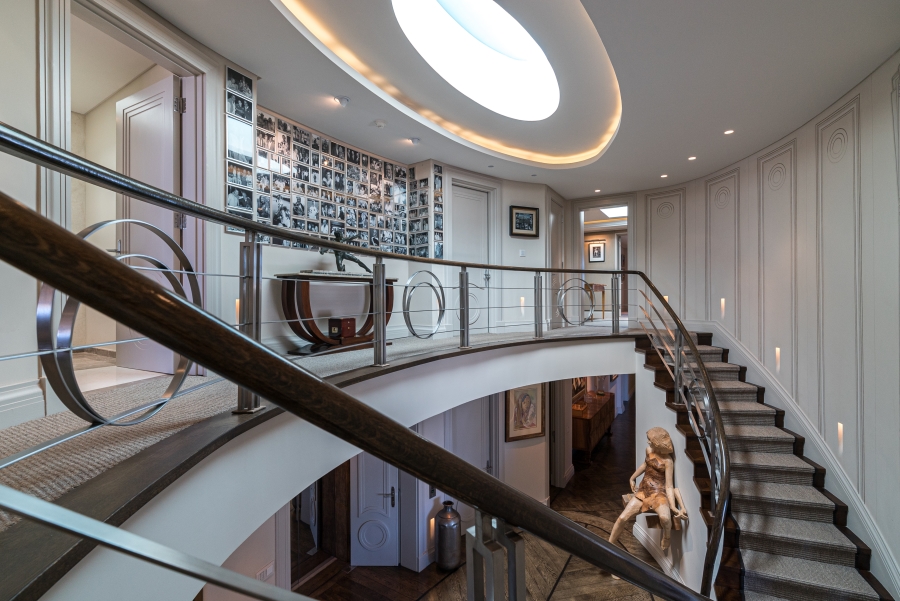 5 Bedroom Property for Sale in Mouille Point Western Cape